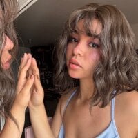 oliviaa_s webcam model