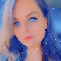 SparkleSquirter3289's Offline Chat Room