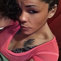 shot_of_hennn Offline chat-huone