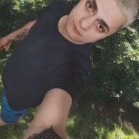 CatsyJesmine webcam