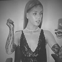 lara_wolf's Avatar Pic