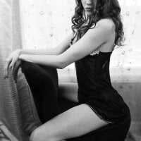 QueSeraSerah's Offline Chat Room