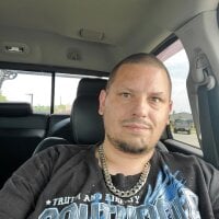 Newtothisimshy's Offline Chat Room