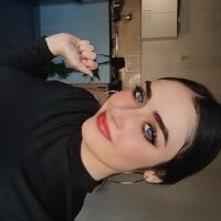 Vanessapriv's Offline Chat Room