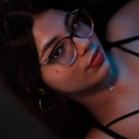 ally_fox18 – Offline chatovacia miestnosť