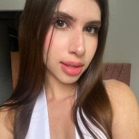 Emma_Petiite webcam model