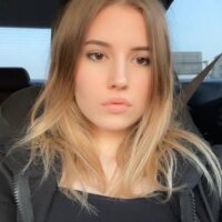 MichelleGrantt fully nude on webcam for live porn video chat