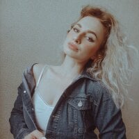 Angie_Ross_x's Offline Chat Room