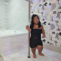 MonikeMidget's Offline Chat Room