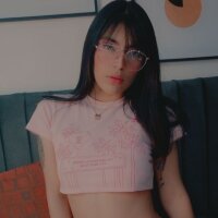 dhaliablue-1's Offline Chat Room