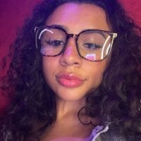 lightskinchick12 webcam model