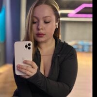 Cutecouple_Lina_J2003's Offline Chat Room