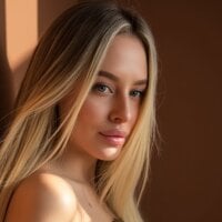 AvroraMills webcam model