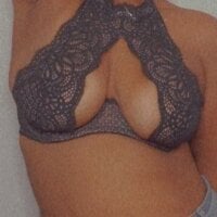 Dizzy_Nicolee's Offline Chat Room