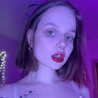 Amylittlegirl webcam model