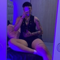 emahills__axelrose