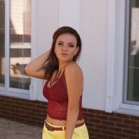 Millenaa_'s Offline Chat Room