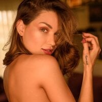 chloe_morelli Adlı Modelin Çevrimdışı Sohbet Odası