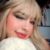 angella_sweet18's Profile Pic