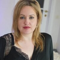 MariemLui webcam model