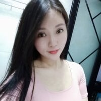 yaya000999 webcam model