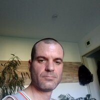 shi32's Offline Chat Room