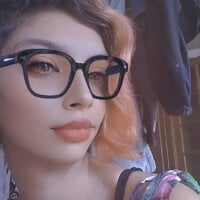CryssuMiles webcam model
