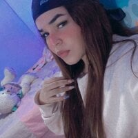 Alexa_teen25