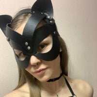 AdelineRoche offline chatrum