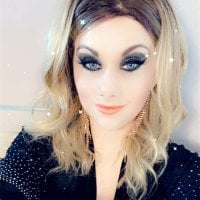 AshlynnJames' Offline Chat Room