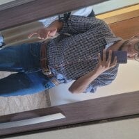 guilherme_lives' Offline Chat Room