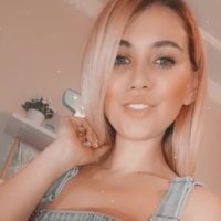 LittleSquirtGirl's Offline Chat Room