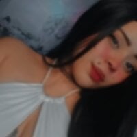 Mia_121 webcam model