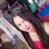 hotslimpinay model avatar