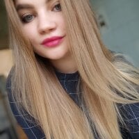ulishnaaaa webcam model