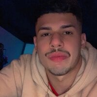 GustavoFerrazz98 offline chatrum