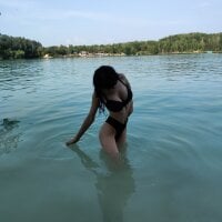 Brunettka offline chatrum