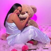 milky_zoe_ webcam