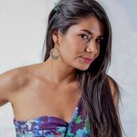 laraa_stone webcam model