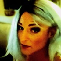 Blondebombers Adlı Modelin Çevrimdışı Sohbet Odası