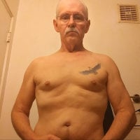 XXXtremeSlut4U's Offline Chat Room