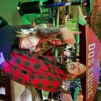 Beardedbellydaddy's Offline Chat Room