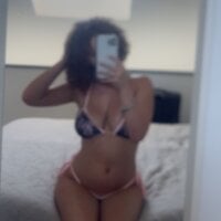 Bellaxo_1 webcam model