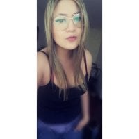 Blondexxx_Girl's Offline Chat Room