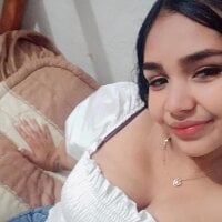 loreaniss webcam model