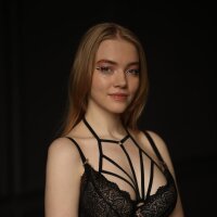 Cindy_Cumalot Adlı Modelin Çevrimdışı Sohbet Odası