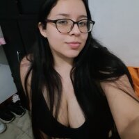 KitanaPerez99's Offline Chat Room