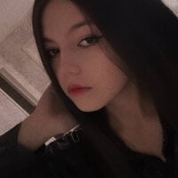 amamzing_mary's Offline Chat Room