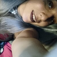 SinnamonWithAnS offline chatszobája