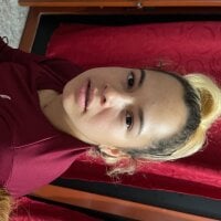 Johanys69's Offline Chat Room